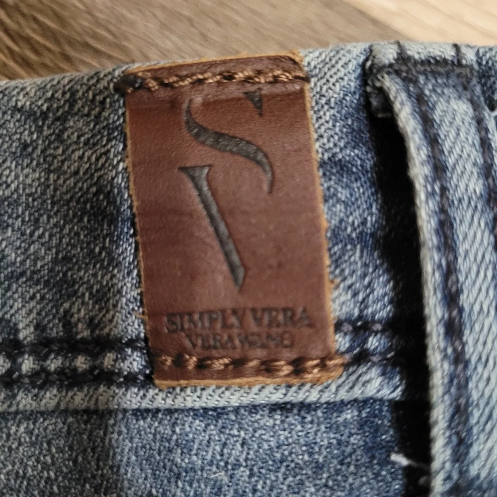 📌SOLD📌Mid rise skinny jeans - Picture 3 of 6